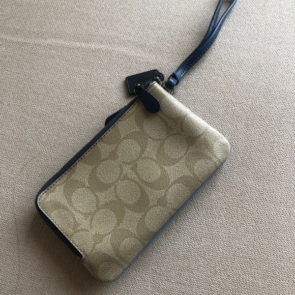 Coach blue double pocket monogram wristlet wallet - Picture 6 of 6